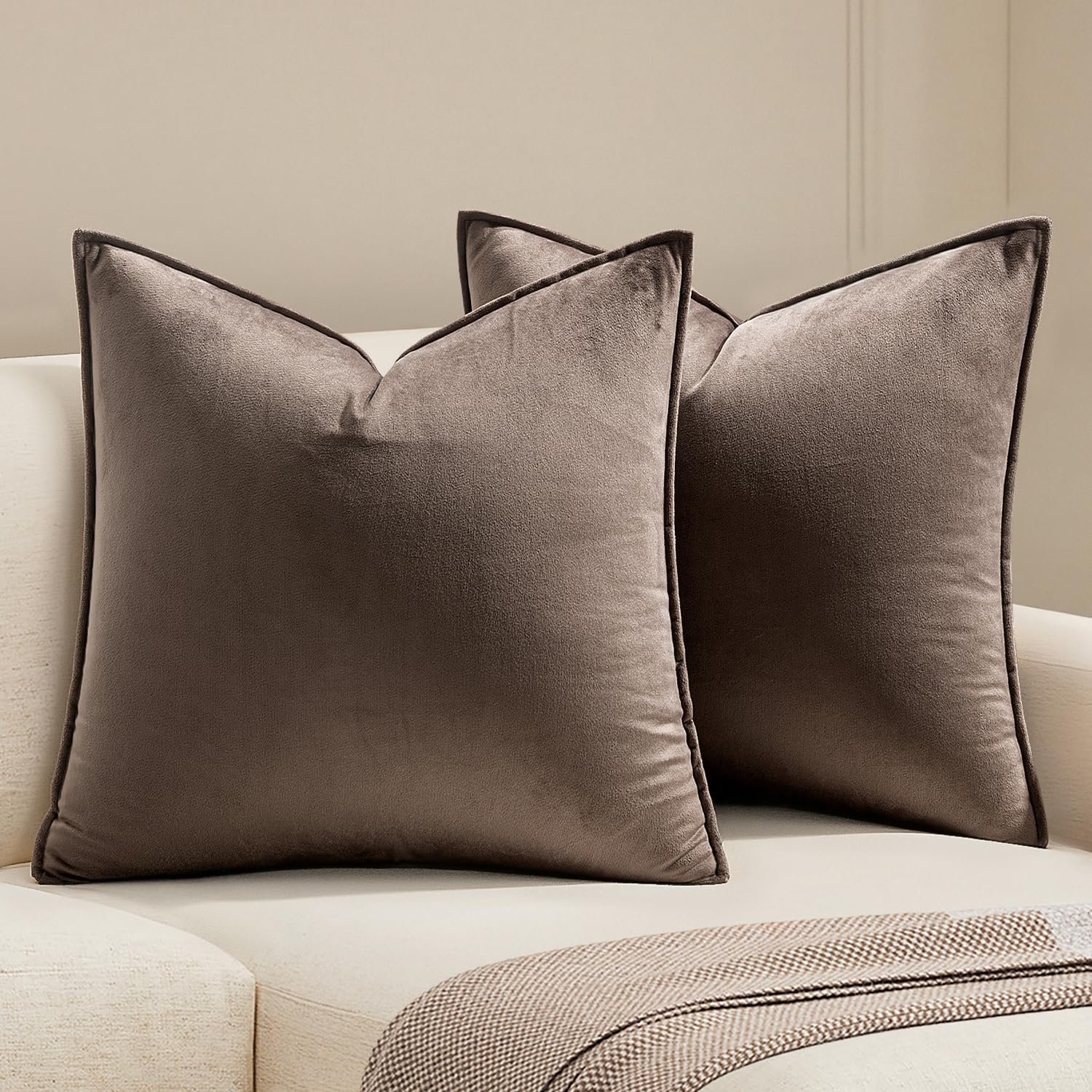 MIULEE Brown Velvet Throw Pillow Covers 18x18 Soft Decorative Solid Square Cushion Cases Pack of 2 Modern Luxury Home Decor for Couch, Sofa, Bedroom